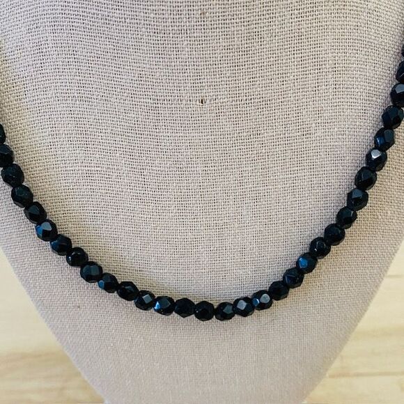 Elegant Black Faceted Glass Bead Necklace Classic Choker Style 18 Inches - Picture 2 of 4